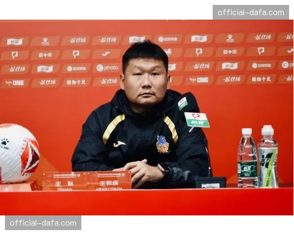 前意大利国脚加盟中超升班马,亮相发布会全球多家媒体在线参与 前意大利国脚加盟中超升班马,亮相发布会全球多家媒体在线参与